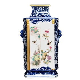 Chinese Qing Dynasty Blue And White Porcelain Famille Rose Flowers Bird Design Porcelain Vase