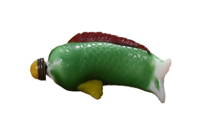 Vintage Chinese Peking Glass Fish Shape Snuff Bottle