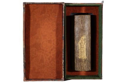 Superb Vintage Chenxiang Wood Statue