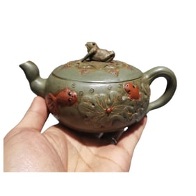 Chinese Yixing Zisha Lotus Leaf & Frog Design Teapot