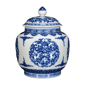 Chinese Blue And White Porcelain Fortune Dragon Design Porcelain Pot