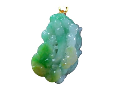 Exquisite Jadeite Carved Fortune Pixiu Pendant w Hand Carved Chenxiang Wood Beads Necklace