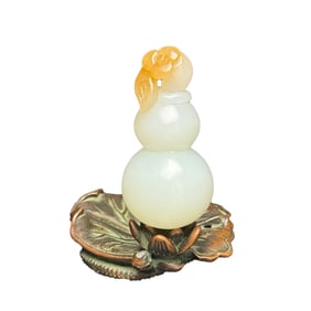 Chinese Hetian Jade Carved Gourd Pendant