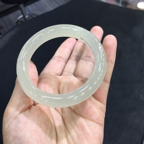 Inside Diameter 57mm Superb Chinese Hetian Jade Bracelet