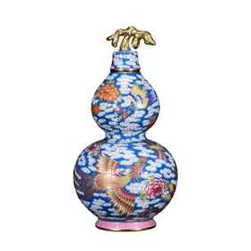Chinese Qing Dynasty Gilt Edge Famille Rose Phoenix & Peony Design Gourd Shape Porcelain Vase