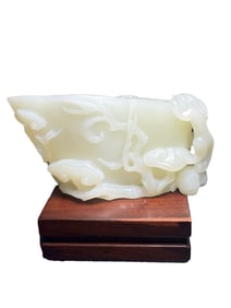 Superb Chinese Hetian Jade High Relief Chi Dragon Wine Cup