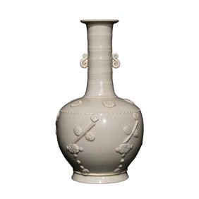 Chinese White Glaze Ding Kiln Porcelain Vase
