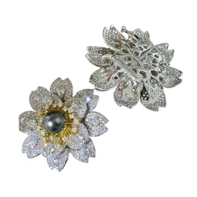 Beautiful Silver Inaly Pearl Flower Brooch