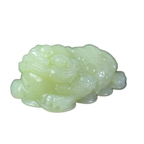 Chinese Hetian Jade Carved Fortune Toad Statue