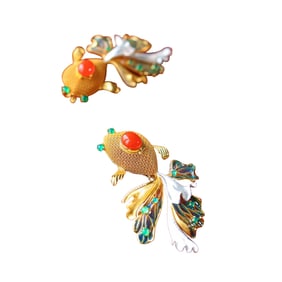 Chinese Silver Plated Gilt Gold Enamel Inlay Nanhong Agate Goldfish Brooch