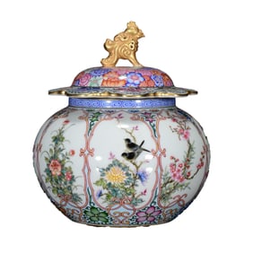 Chinese Qing Dynasty Gilt Gold Famille Rose Flowers Bird Design Porcelain Pot