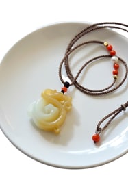 Superb Chinese Hetian Jade Carved Fortune Dragon Pendant