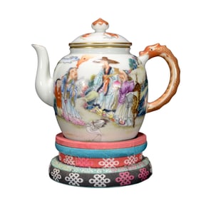 Chinese Qing Dynasty Gilt Edge Famille Rose Figure Design Porcelain Teapot