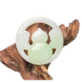 Chinese Natural Hetian Jade Carved Gourd Pendant