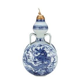 Chinese Gilt Gold Blue And White Porcelain Clouds Dragon Design Porcelain Vase