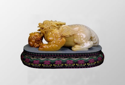 Superb Chinese Tianhuang Stone Carved Fortune Beast Statue