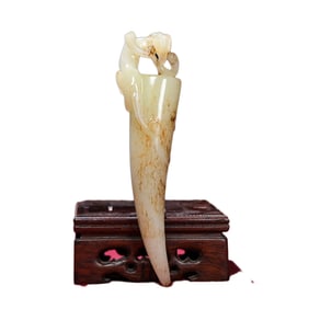 Chinese Hetian Jade Carved Chi Dragon & Dragon's Tooth Pendant