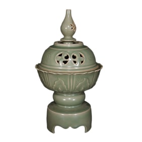 Chinese Yue Kiln Lotus Flower Porcelain Incense Burner