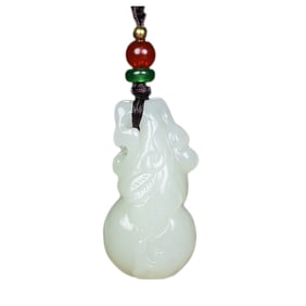 Chinese Hetian Jade Carved Gourd Pendant