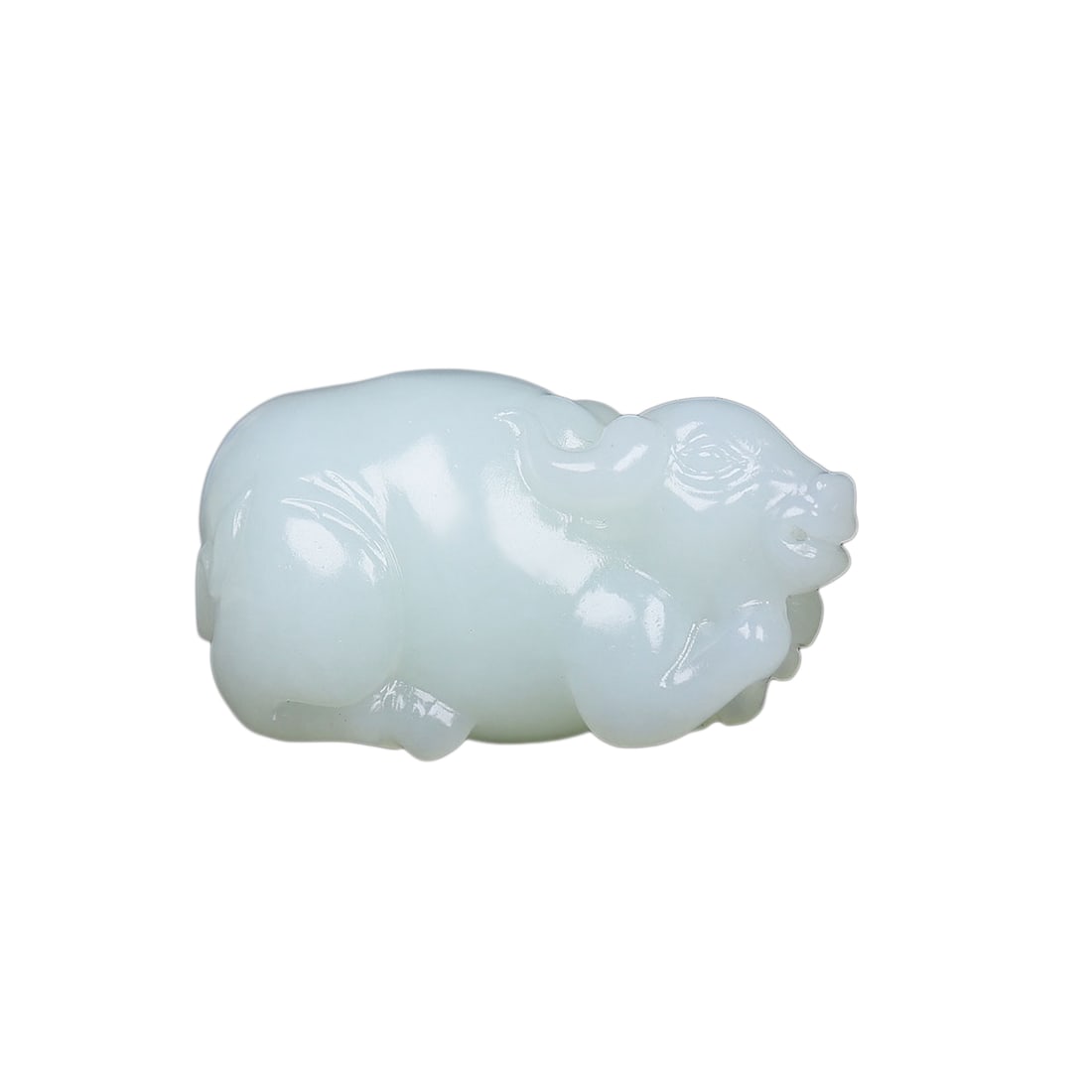 Superb Chinese Natural Hetian Jade Carved Fortune Ox Pendant: Superb Chinese Natural Hetian Jade Carved Fortune Ox Pendant Dimension: 38 x 22 x 20 (mm) 1.50 x 0.87 x 0.79 (inches)Weight : 0.05 lbs/ 24 g