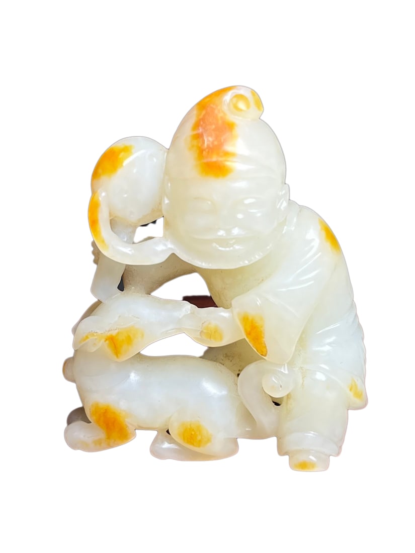 Chinese Hetian Jade Carved Figure Statue: Chinese Hetian Jade Carved Figure StatueDimension: 55 x 42 x 15 (mm)2.16 x 1.65 x 0.59 (inches) Weight: 0.14 lbs/ 62 g