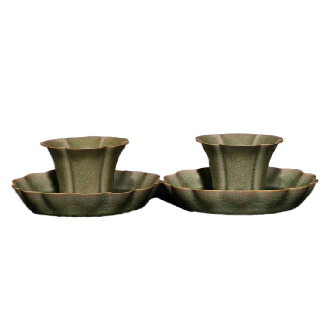 A Pair Chinese Ru Kiln Porcelain Cup w Saucer: A Pair Chinese Ru Kiln Porcelain Cup w SaucerDimension: 143 x 63 (mm)5.63 x 2.48 (inches)