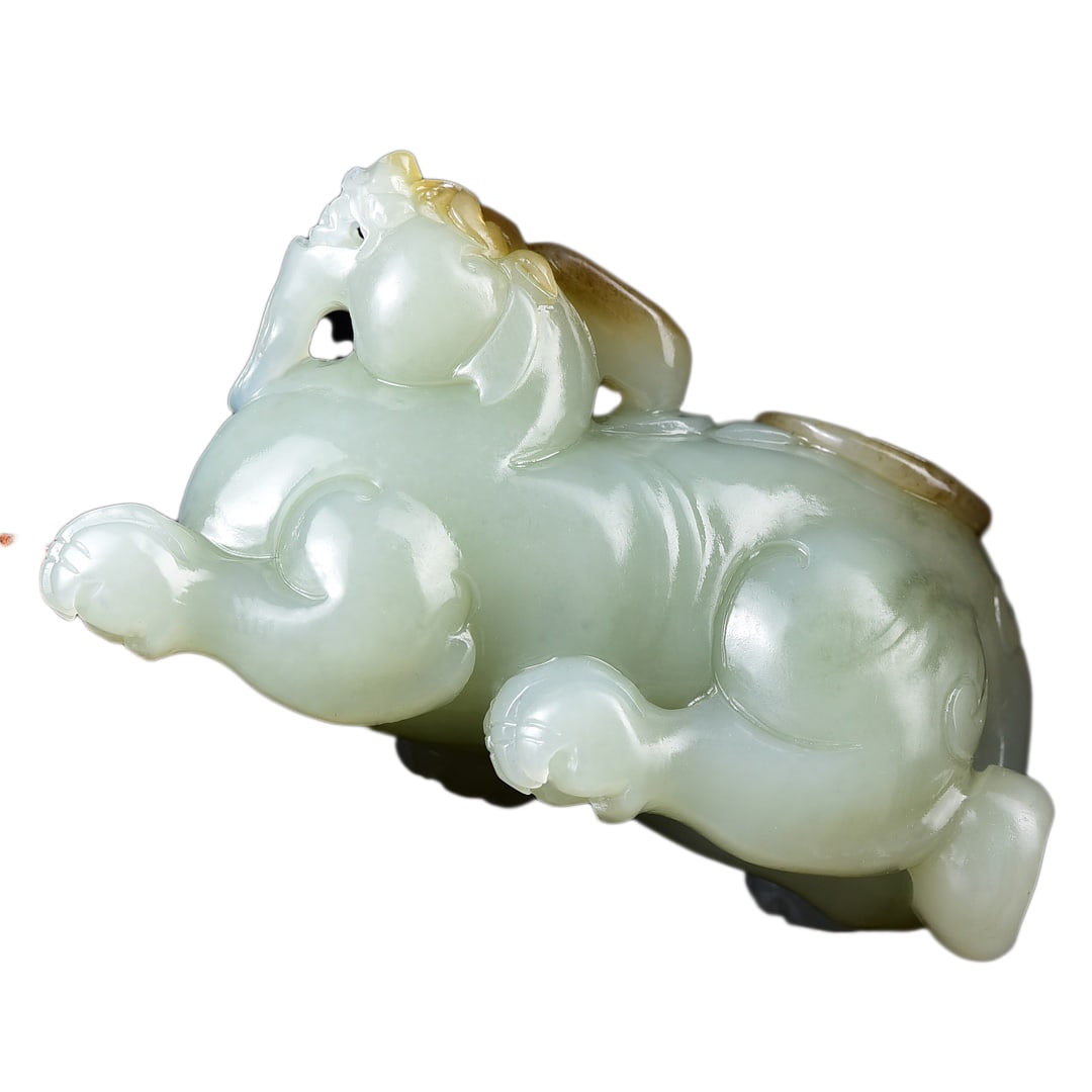 Superb Chinese Hetian Jade Carved Fortune Pixiu Statue w Certificate: Superb Chinese Hetian Jade Carved Fortune Pixiu Statue w CertificateDimension: 70 x 40 x 34 (mm)3.42 x 1.57 x 1.34 (inches) Weight: 0.31 lbs/ 139.89 g