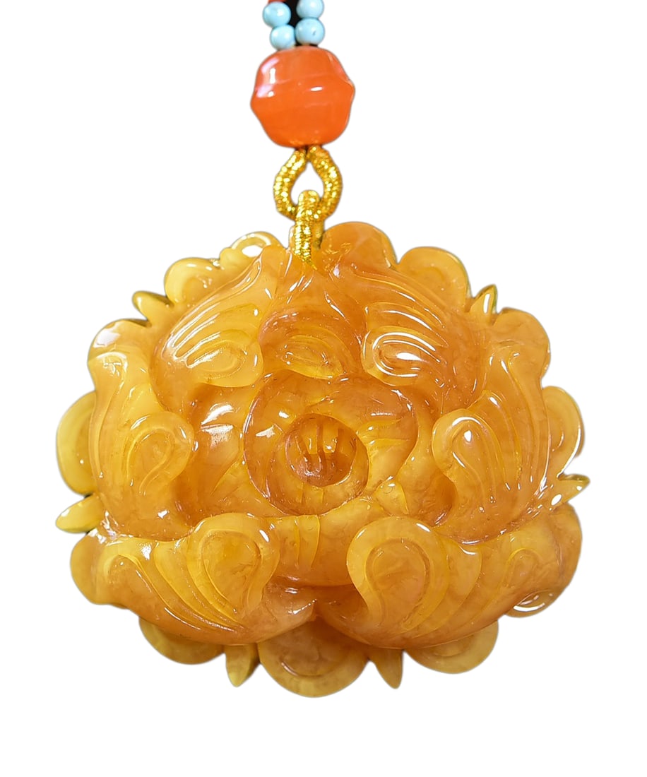 Exquisite Beeswax Carved Peony Pendant w Hand Woven Beads Necklace: Exquisite Beeswax Carved Peony Pendant w Hand Woven Beads NecklaceDimension: 46 x 41 x 19 (mm)1.81 x 1.61 x 0.75 (inches) Weight: 0.06 lbs/ 27 g