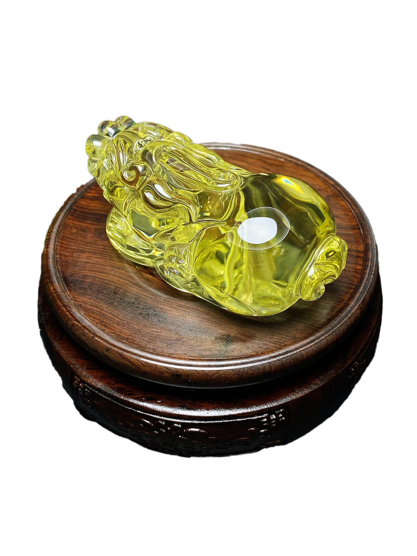 Beautiful Yellow Crystal Carved Fortune Pixiu Pendant: Beautiful Yellow Crystal Carved Fortune Pixiu Pendant Dimension: 86 x 44 x 35 (mm) 3.38 x 1.73 x 1.38 (inches)Weight : 0.45 lbs/ 203.4 g