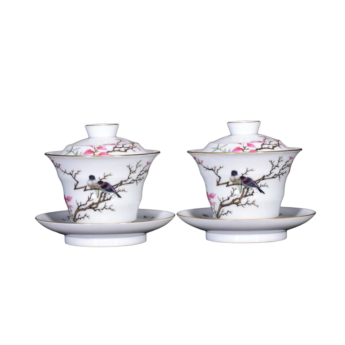 A Pair Chinese Qing Dynasty Gilt Edge Famille Rose Flowers Bird Design Porcelain Teabowl w Saucer: A Pair Chinese Qing Dynasty Gilt Edge Famille Rose Flowers Bird Design Porcelain Teabowl w SaucerDimension: 120 x 110 (mm) 4.72 x 4.33 (inches)