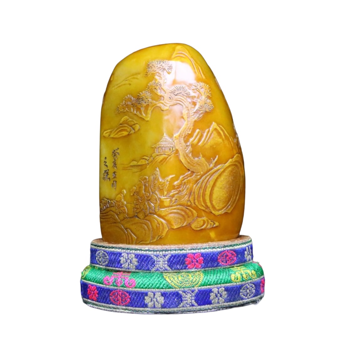 Superb Old Chinese Tianhuang Stone Low Relief Pine Tree & Figure Seal Statue: Superb Old Chinese Tianhuang Stone Low Relief Pine Tree & Figure Seal StatueDimension: 116 x 80 x 61 (mm)4.57 x 3.15 x 2.40 (inches) Weight: 1.95 lbs/ 883 g