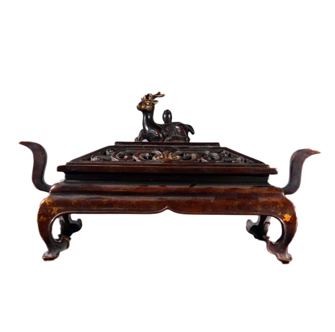 Vintage Chinese Copper Fortune Deer Incense Burner: Vintage Chinese Copper Fortune Deer Incense BurnerDimension: 228 x 170 x 150 (mm) 8.98 x 6.69 x 5.90 (inches) Weight: 13.67 lbs/ 6200 g