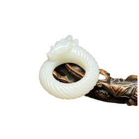 Chinese Hetian Jade Carved Fortune Dragon Ring