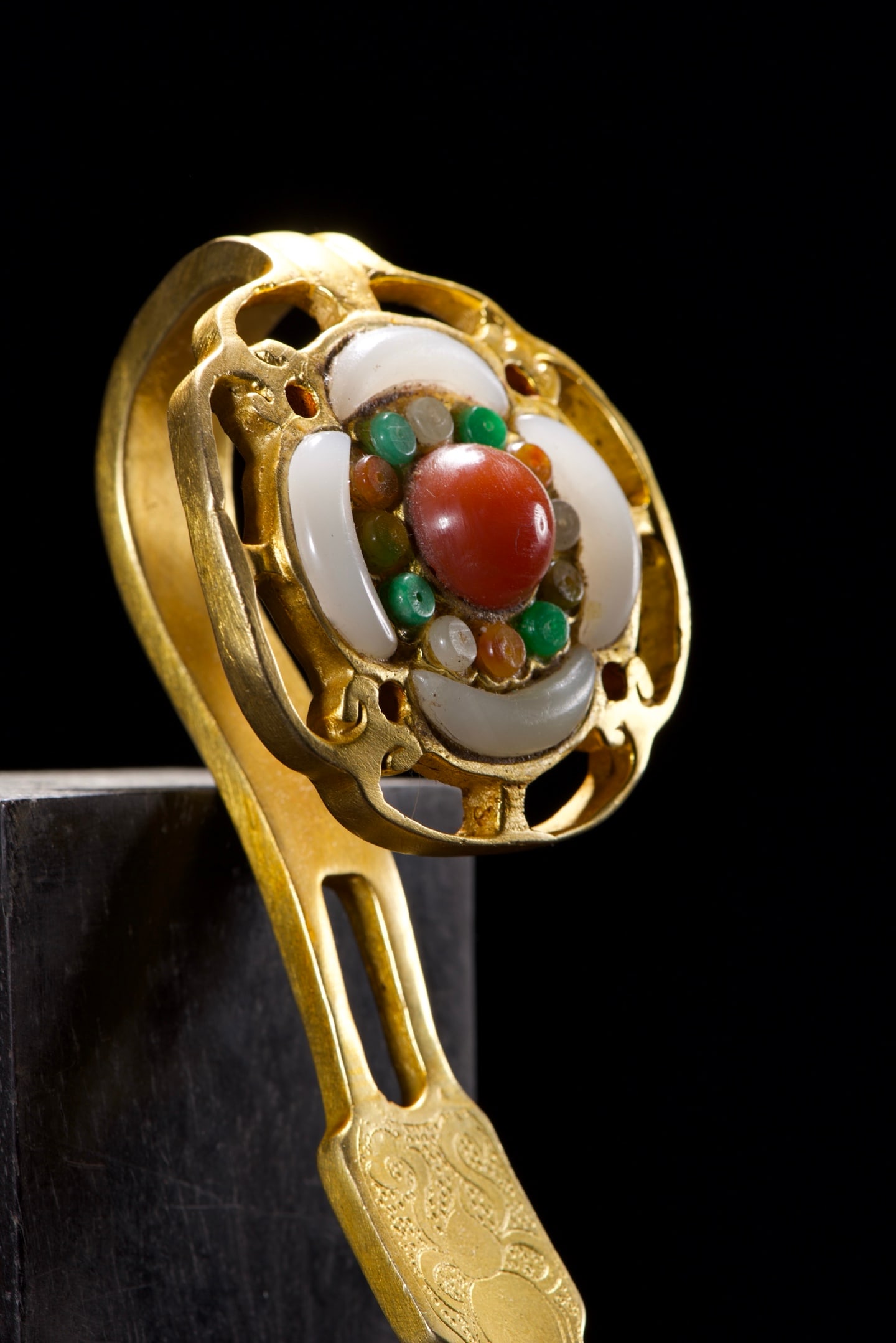 Vintage Chinese Gilt Gold Copper Inlay Jade Ruyi Statue - 4