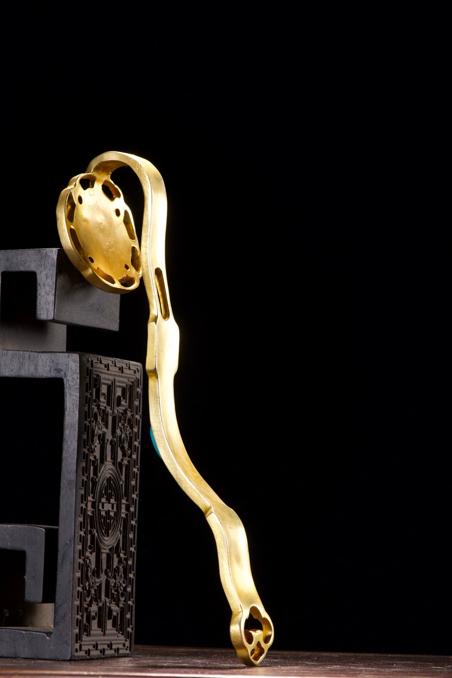 Vintage Chinese Gilt Gold Copper Inlay Jade Ruyi Statue - 9