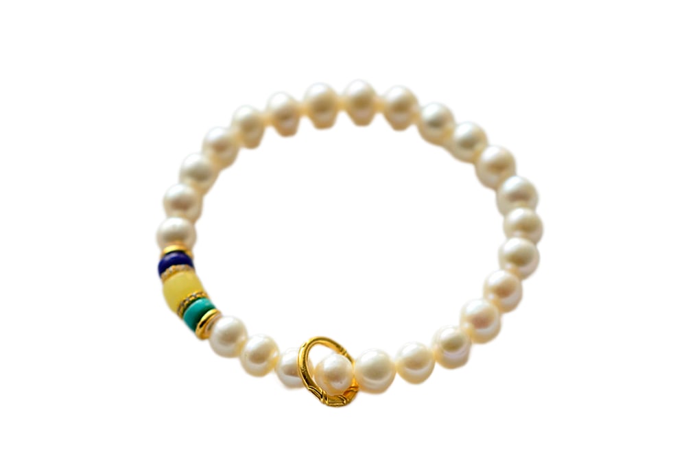 Hand Woven Beautiful Pearl & Beeswax Beads Bracelet: Hand Woven Beautiful Pearl & Beeswax Beads Bracelet