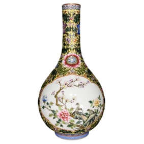 Chinese Qing Dynasty Gilt Edge Famille Rose Enamel Flowers Design Porcelain Vase