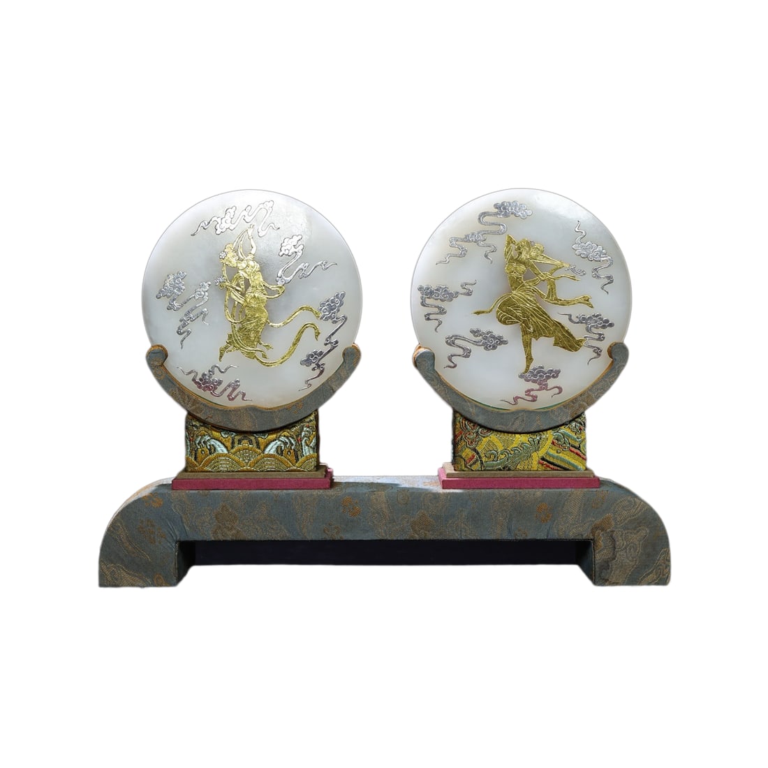 A Pair Superb Chinese Silver Plated Gilt Gold Hetian Jade Feitian Female Deity Screen Statues: A Pair Superb Chinese Silver Plated Gilt Gold Hetian Jade Feitian Female Deity Screen StatuesDimension: 114 x 11 (mm) 4.49 x 0.43 (inches)Total Weight : 1.18 lbs/ 535 g