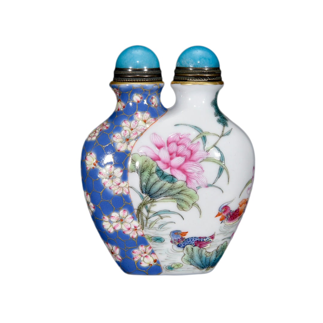 Chinese Gilt Edge Famille Rose Flowers Design Porcelain Snuff Bottle (1 of 10)