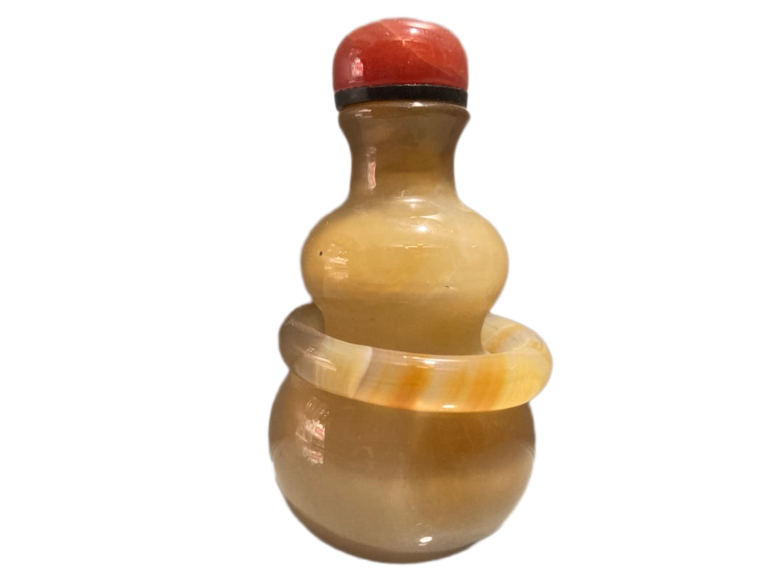 Chinese Agate Carved Gourd Snuff Bottle (1 of 10)