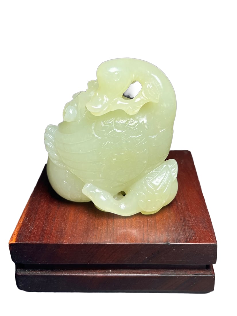 Chinese Hetian Jade Carved Swan Statue (1 of 10)