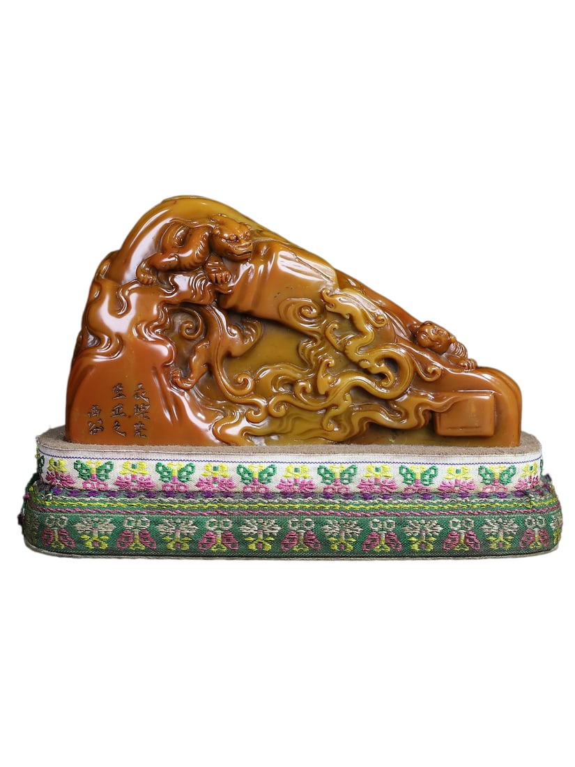 Vintage Chinese Shoushan Stone Carved Chi Dragon Seal Statue (1 of 11)