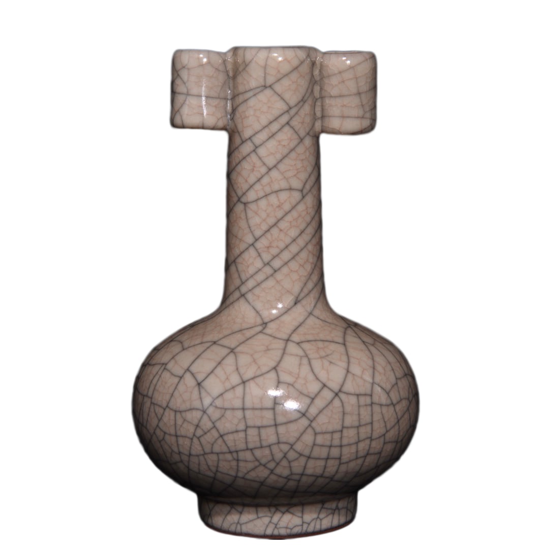 Chinese Ge Kiln Porcelain Vase: Chinese Ge Kiln Porcelain VaseDimension: 165 x 100 (mm) 6.50 x 3.94 (inches)