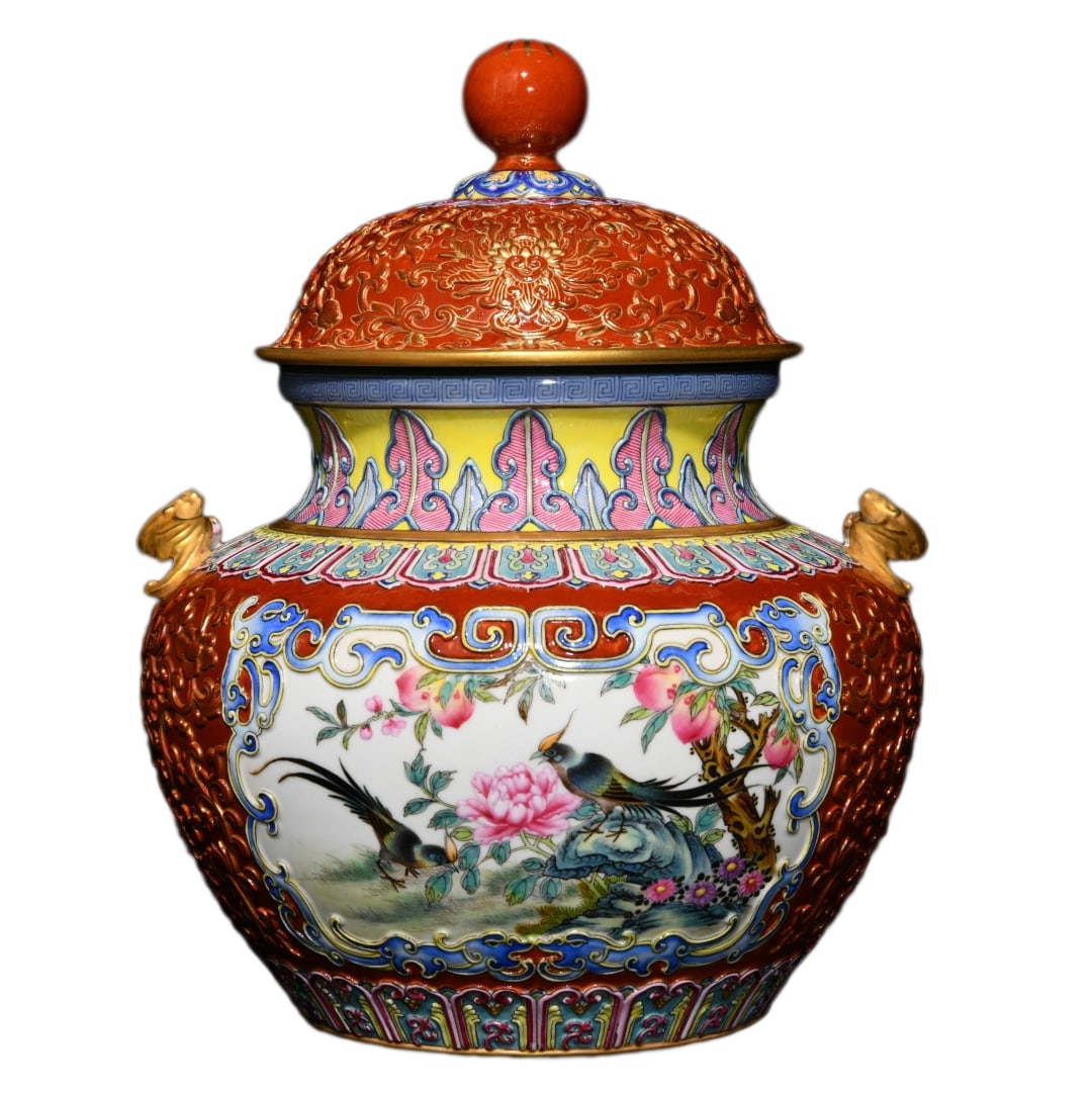 Chinese Qing Dynasty Gilt Edge Famille Rose Flowers Bird Design Porcelain Pot: Chinese Qing Dynasty Gilt Edge Famille Rose Flowers Bird Design Porcelain Pot Dimension: 240 x 195 (mm) 9.45 x 7.68 (inches)