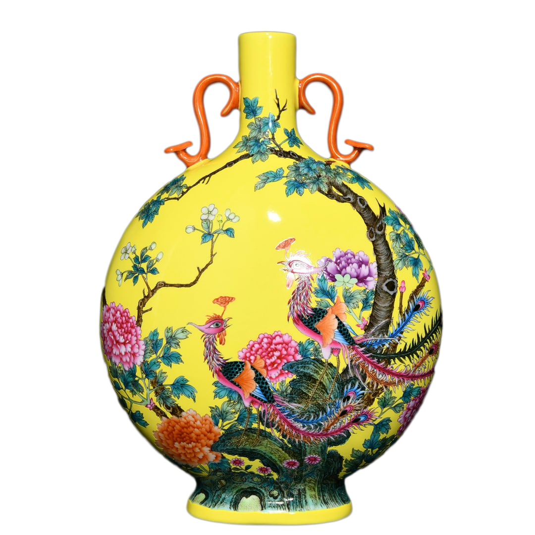 Chinese Qing Dynasty Yellow Ground Famille Rose Phoenix & Peony Design Porcelain Vase: Chinese Qing Dynasty Yellow Ground Famille Rose Phoenix & Peony Design Porcelain VaseDimension: 345 x 250 (mm)13.58 x 9.84 (inches)