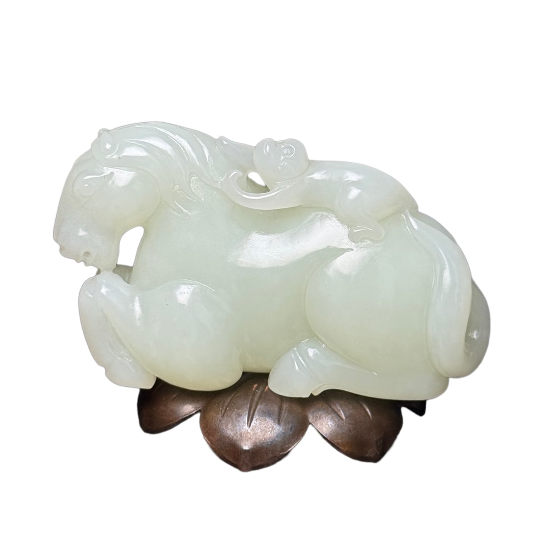 Superb Chinese Hetian Jade Carved Horse & Monkey Statue: Superb Chinese Hetian Jade Carved Horse & Monkey StatueDimension: 88 x 52 x 37 (mm)3.46 x 2.05 x 1.46 (inches) Weight: 0.46 lbs/ 211 g