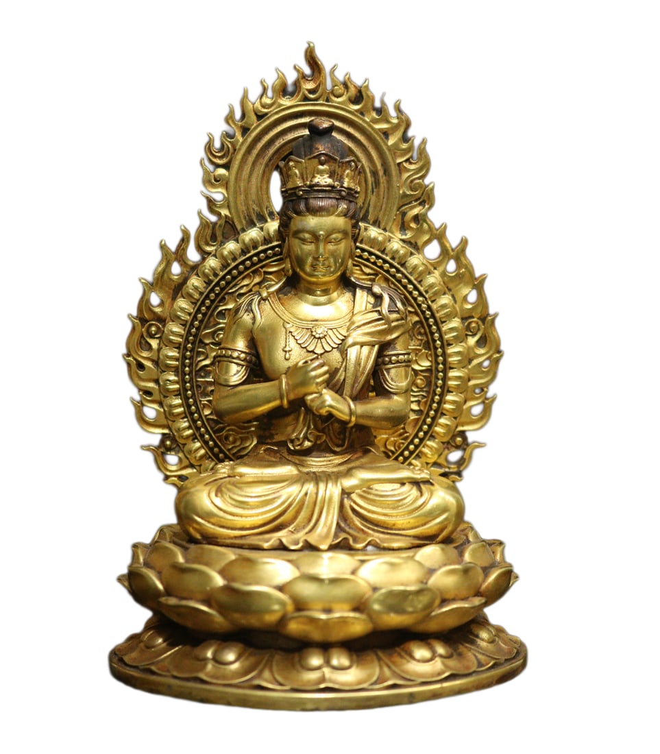 Old Tibetan Gilt Gold Copper Mahavairocana Statue: Old Tibetan Gilt Gold Copper Mahavairocana StatueDimension: 105 x 70 (mm)4.13 x 2.75 (inches) Weight: 0.90 lbs/ 408 g