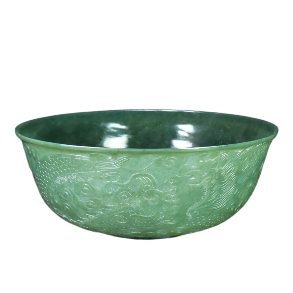Superb Chinese Green Hetian Jade Low Relief Fortune Dragon Bowl: Superb Chinese Green Hetian Jade Low Relief Fortune Dragon BowlDimension: 195 x 195 x 76 (mm)7.68 x 7.68 x 2.99 (inches) Weight: 0.58 lbs/ 264 g