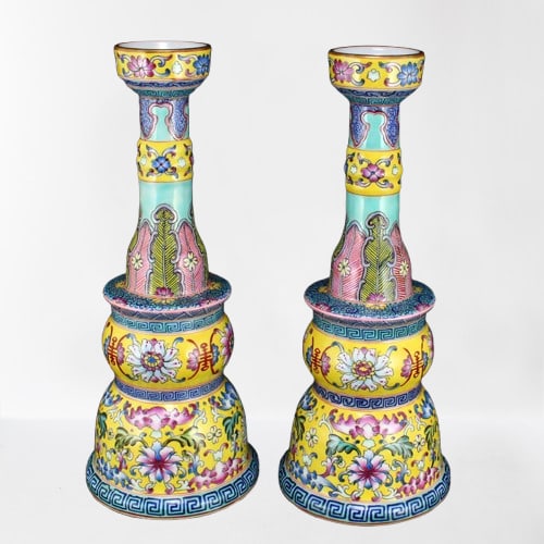 A Pair Chinese Gilt Edges Famille Rose Porcelain Candlesticks: A Pair Chinese Gilt Edges Famille Rose Porcelain Candlesticks w Yongzheng MarkDimension: 260 x 110 (mm) 10.24 x 4.33(inches) Weight: 2.48 lbs/1126 g
