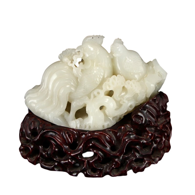 Superb Chinese Qing Dy Hetian Jade Rooster Statue: Superb Chinese Qing Dy Hetian Jade Rooster StatueDimension: 160 x 100 x 65(mm) 6.30 x 3.94 x 2.56(inches) Weight 2 lbs/906 g The total weight does not include the base. The base is included after you
